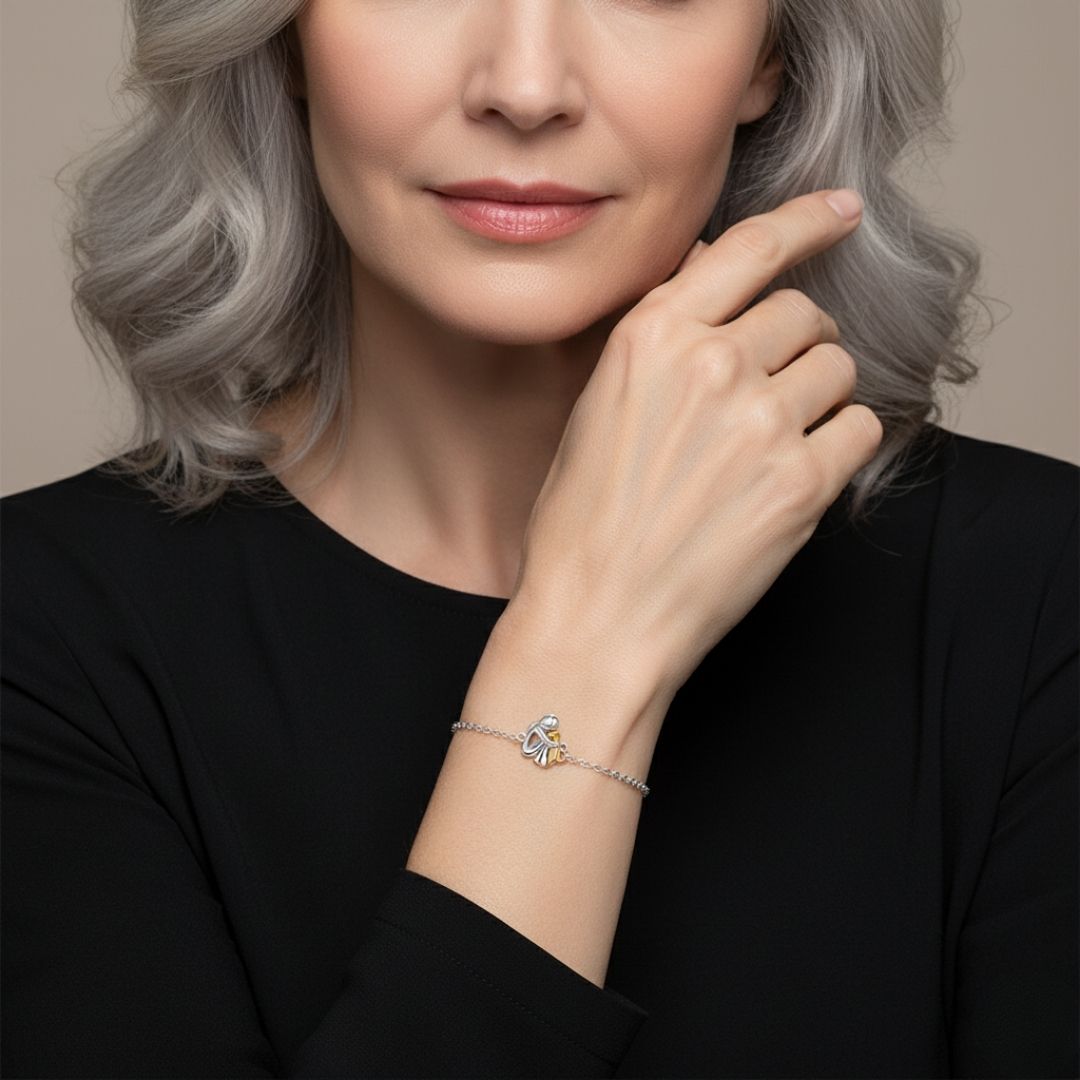 Lyla™ – Dog Lover Charm Bracelet