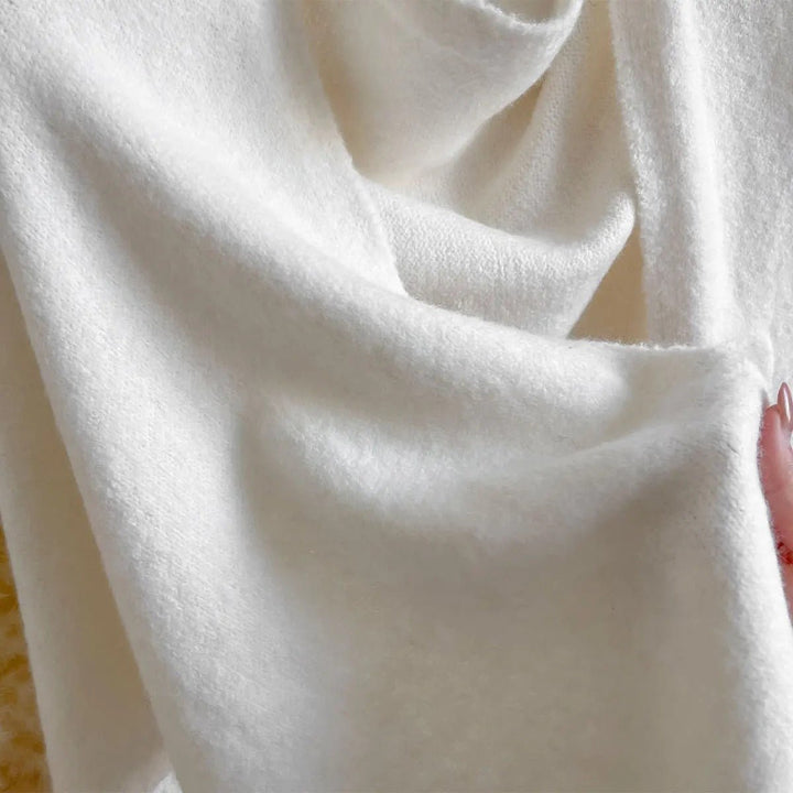 LUNARA™ – Cozy Soft Wrap for Everyday Comfort